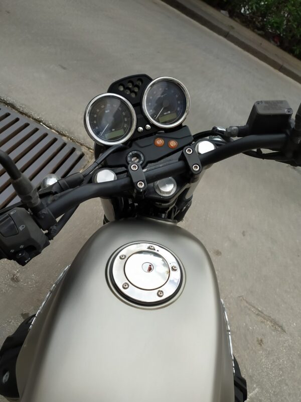 Moto Guzzi V7 II 750 anno 2016 - immagine 4