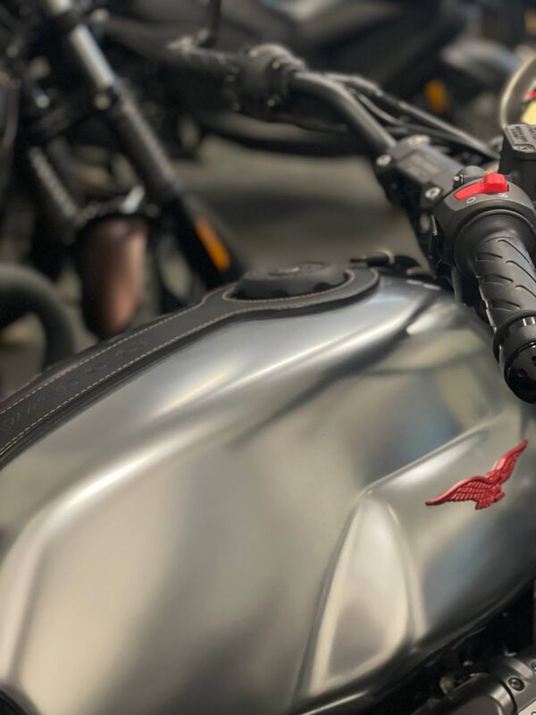 Moto Guzzi v7