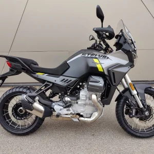 STELVIO E5+ ARAS NERO Novembre 2024 Aziendale