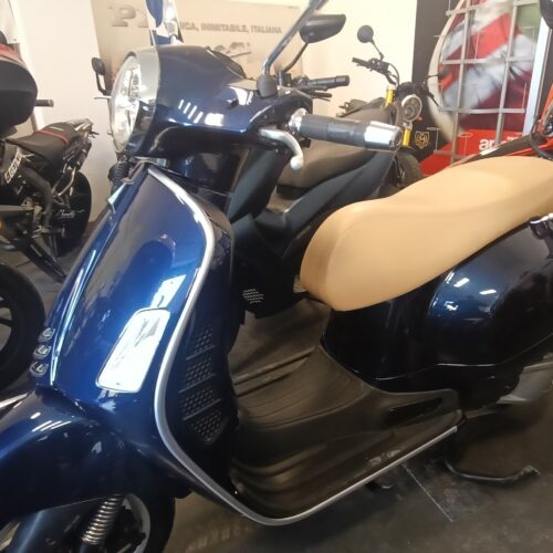 Vespa GTS 300 anno 2020
