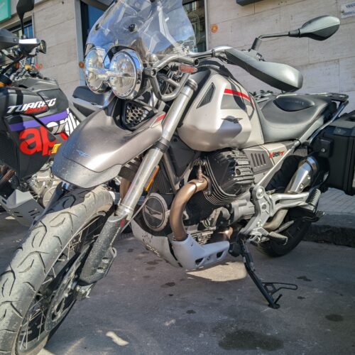 Moto Guzzi V85 Travel anno 2024