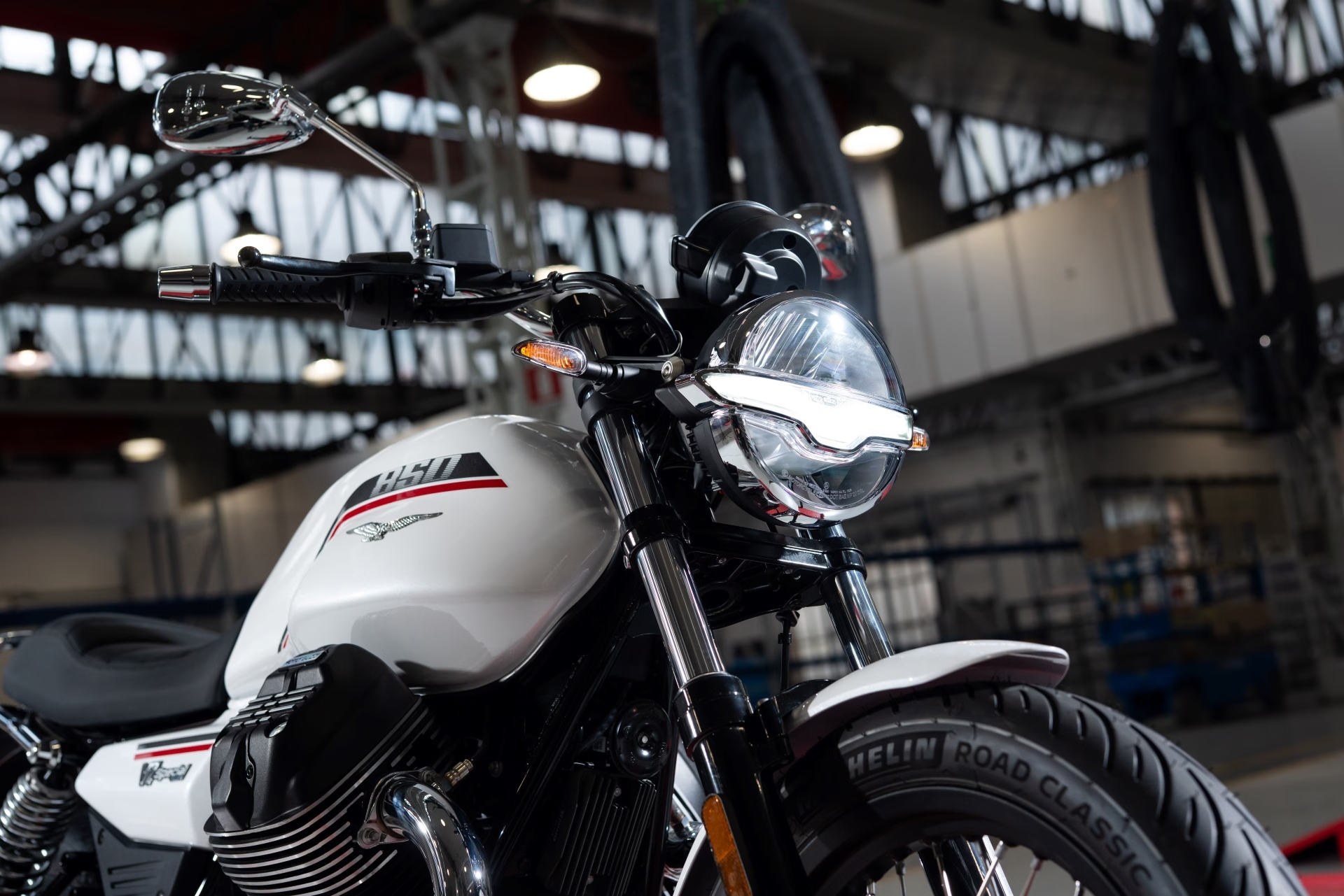 Moto Guzzi V7 E5+ - immagine 4