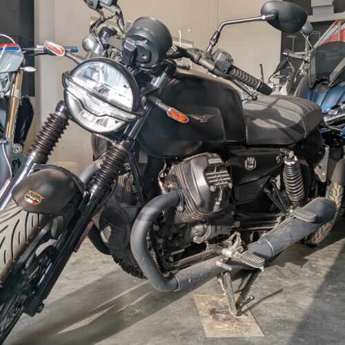 MOTO GUZZI V7 850 STONE NERO OPACO ANNO 2025